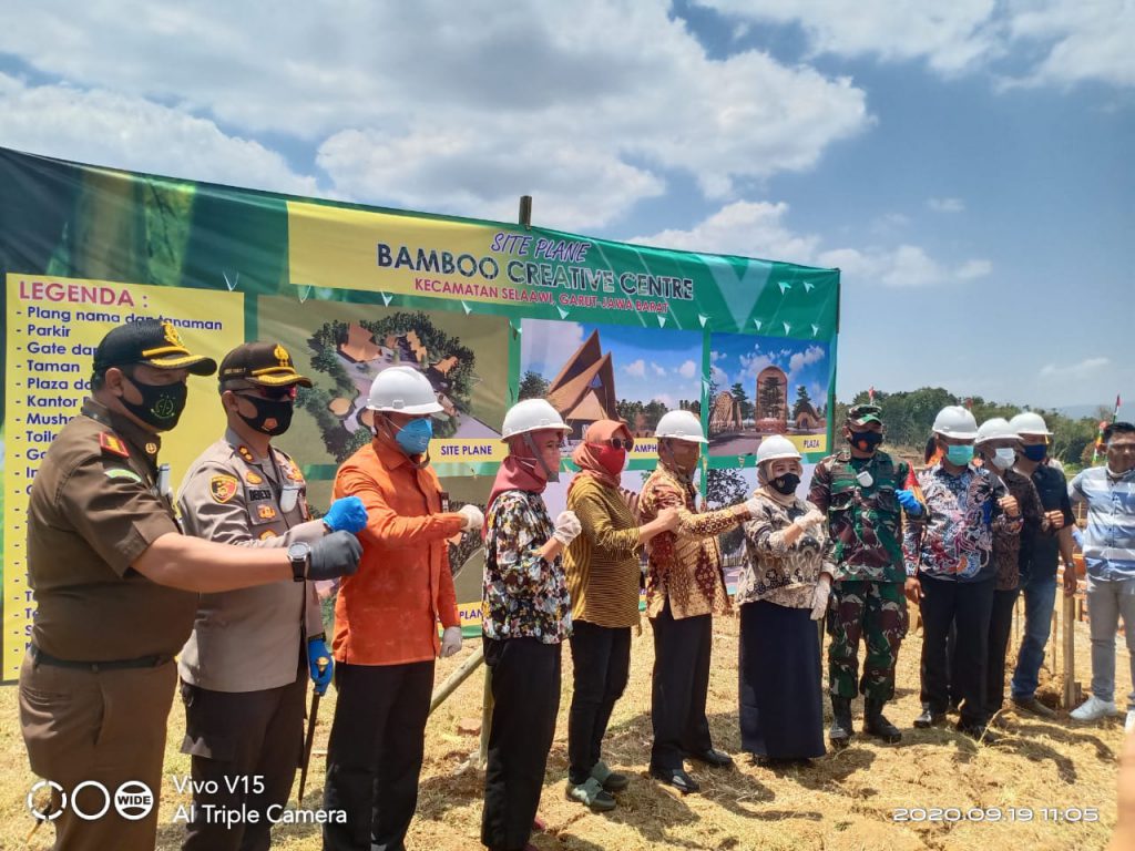 Bupati Garut Menghadiri Peletakan Batu Pertama Gedung Bambu Creative Center
