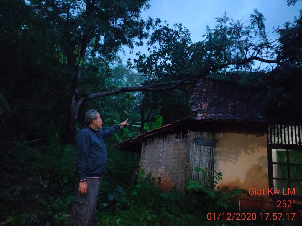 Waspada Hujan Disertai Petir di Desa Lebak Mekar-Greged