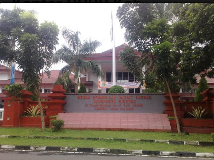 Kantor DPRD Kabupaten Cirebon Lockddown empat Hari