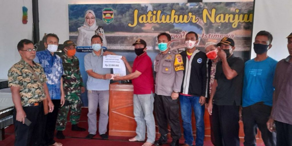 PT Metro Pearl Indonesia Berikan Bantuan Dana Terhadap Korban Banjir