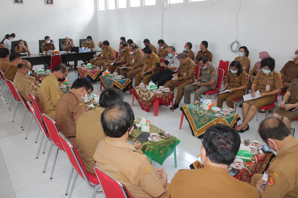 Bupati Nias Barat Pimpin Rapat Perangkat Daerah Se-Kabupaten Nias Barat ...